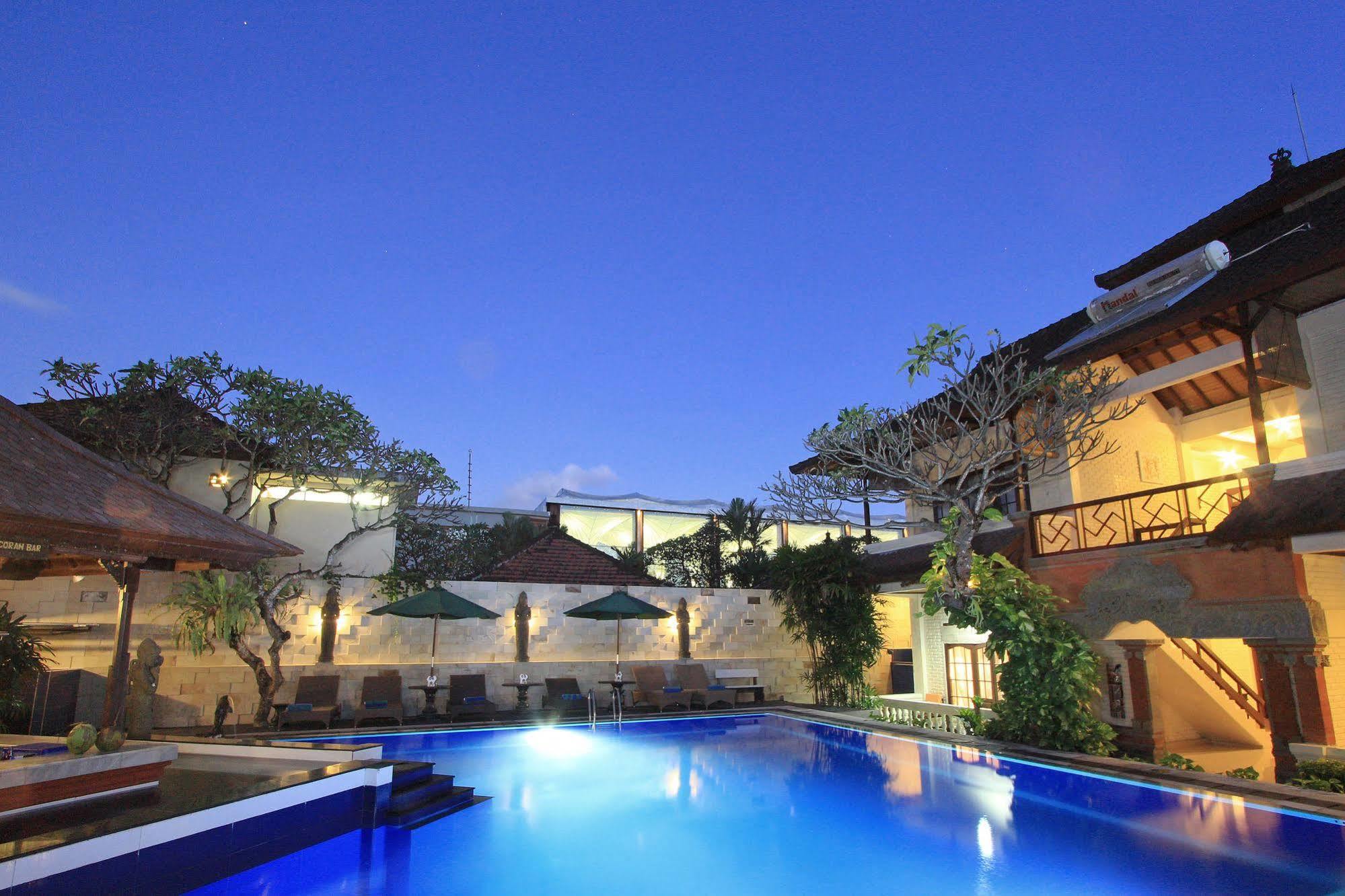 The Taman Ayu होटल 4*